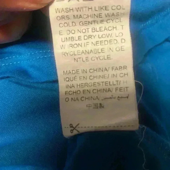 Emery Rose short sleeve V neck rounded bottom deep sky blue size XL - Picture 8 of 8